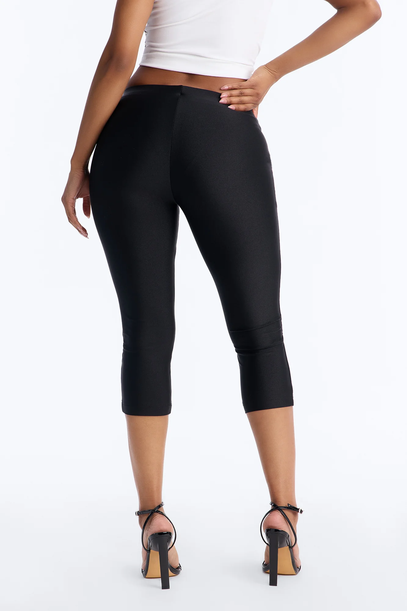 Tricot Low Rise Clean Waistband Capri Legging - Black - Image 3
