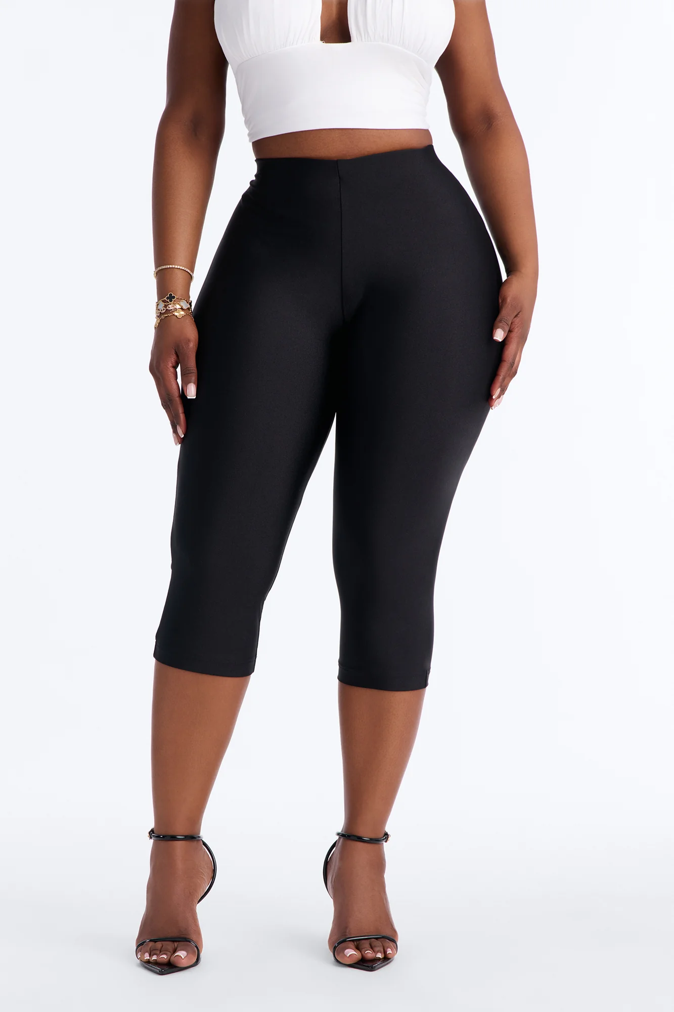 Tricot Low Rise Clean Waistband Capri Legging - Black - Image 5