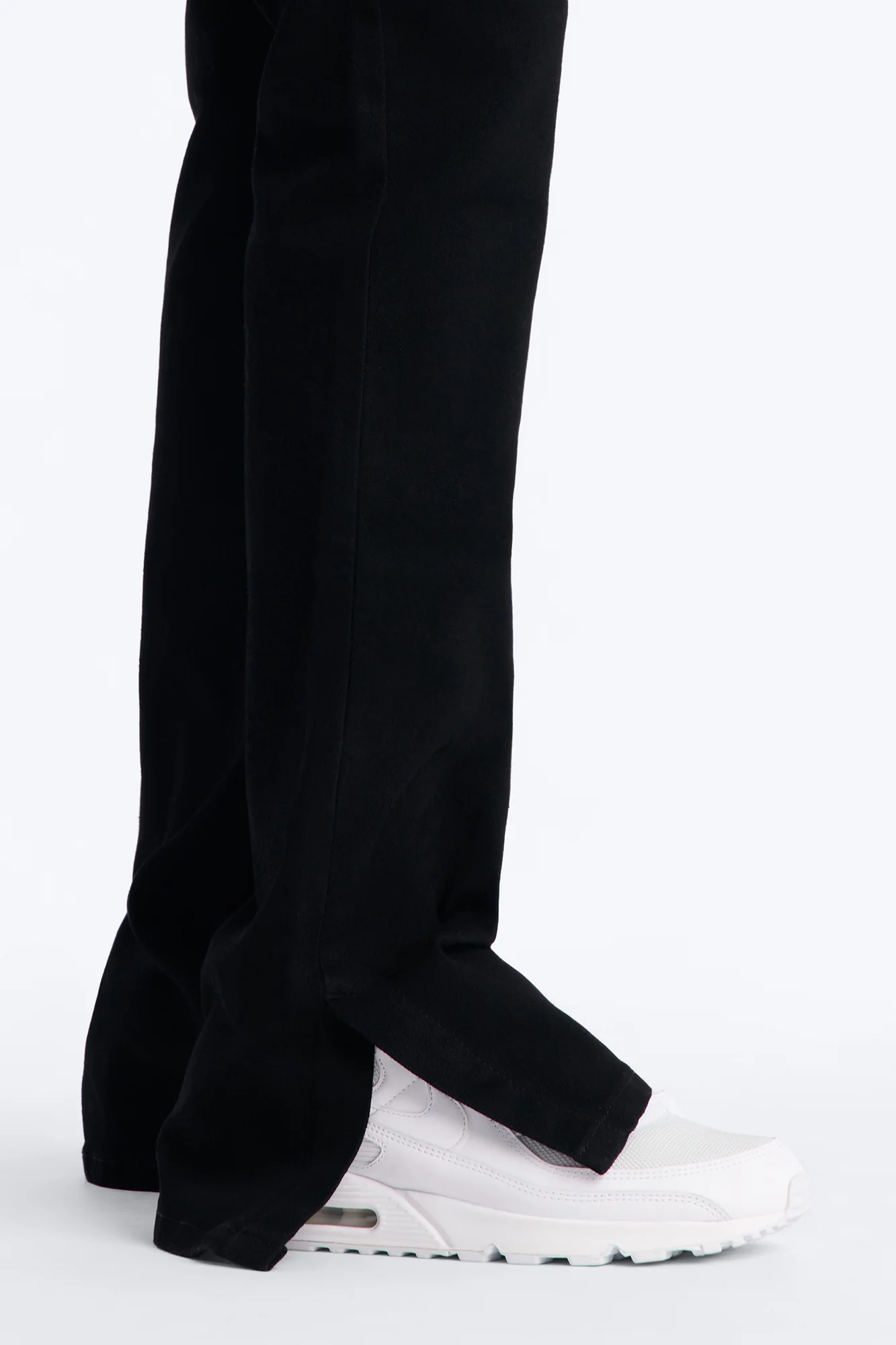 Upstanding Slit Stacked Slim Flare Jeans - Black - Image 4