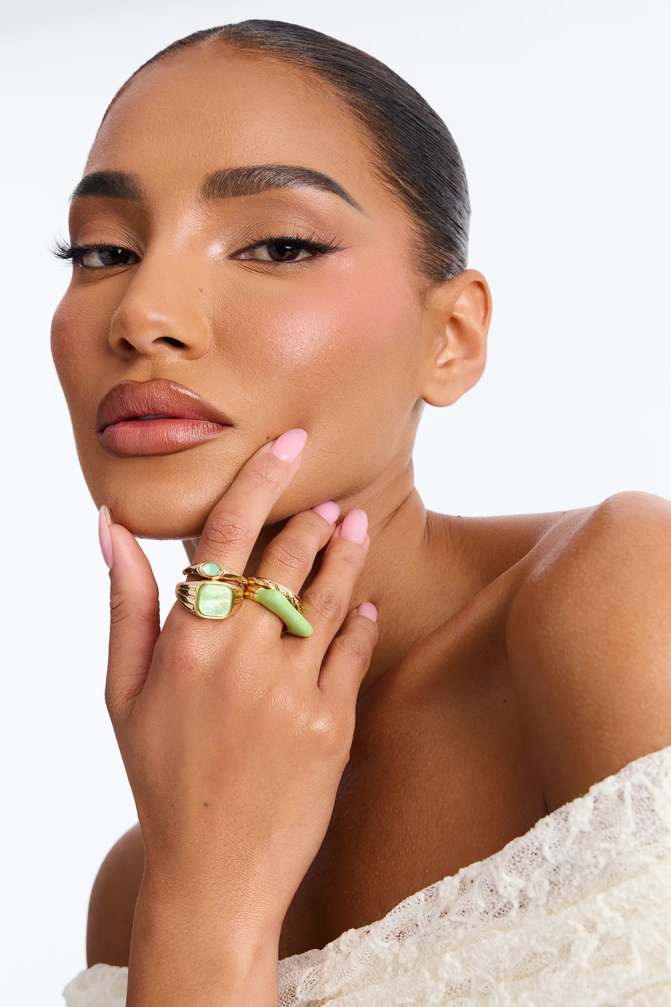 Valued My Beauty Jeweled 5 Piece Ring Set - Gold/Green - Image 2
