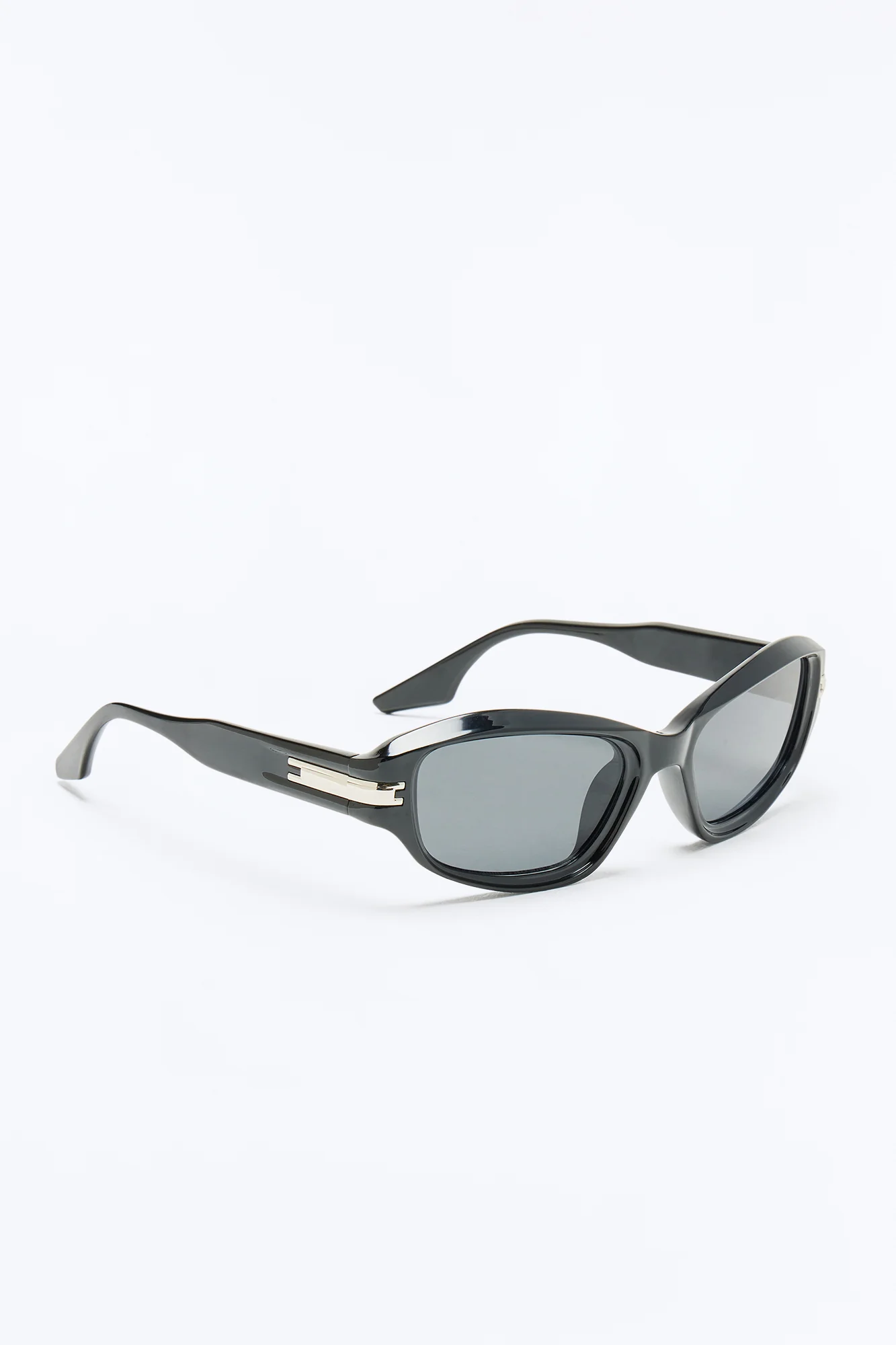 Venom Edge Sunglasses - Black - Image 4