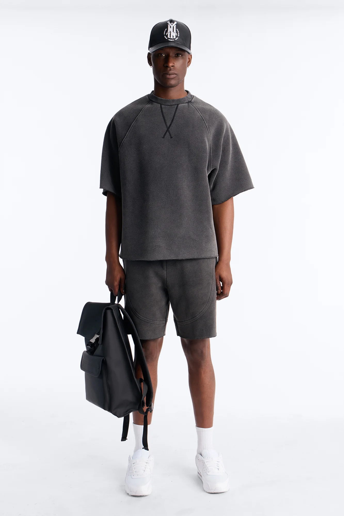Washed Raw Edge Baggy Sweatshort - Black Wash - Image 2