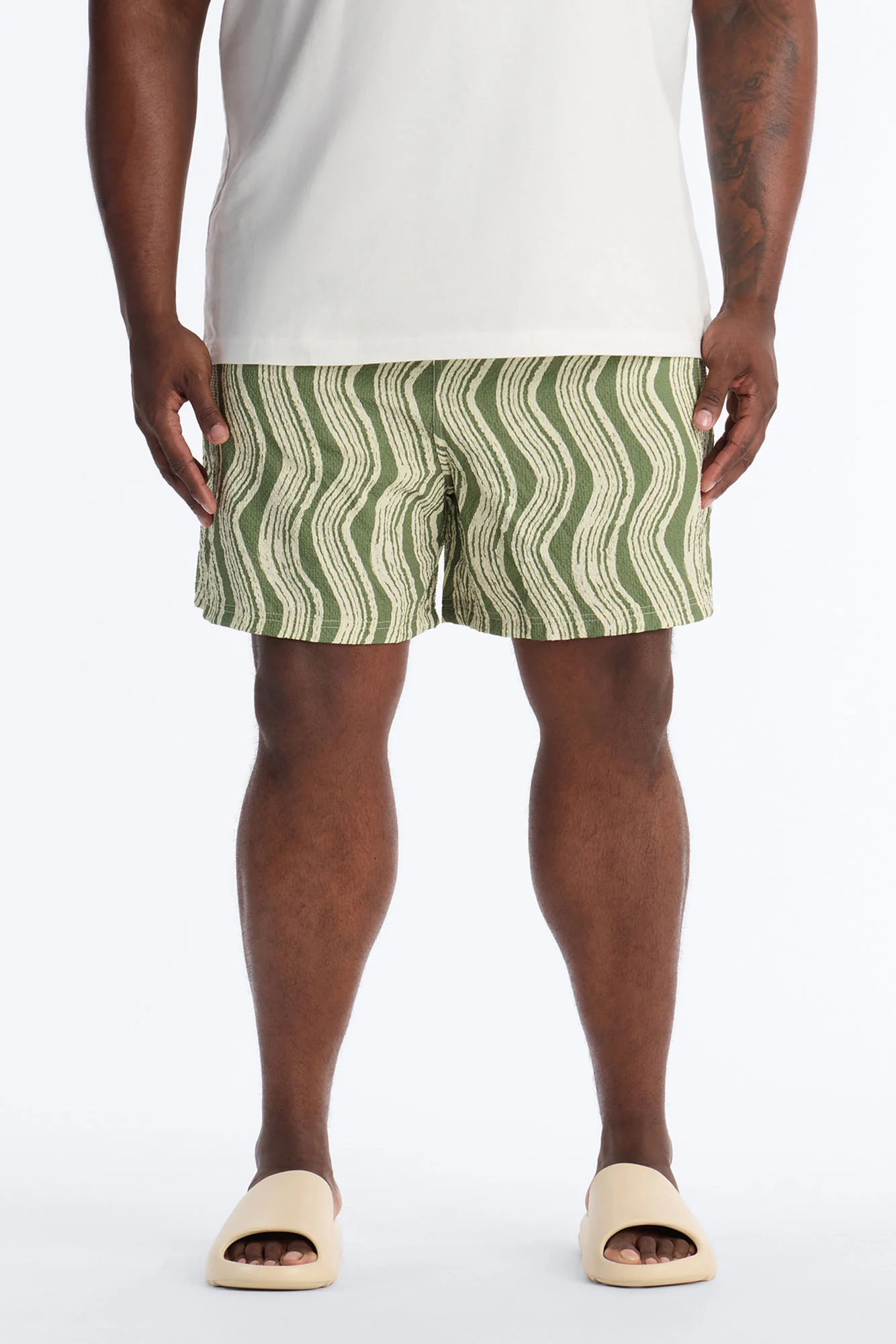 Wave Printed Seersucker Swim Trunk 6″ - Olive - Image 6