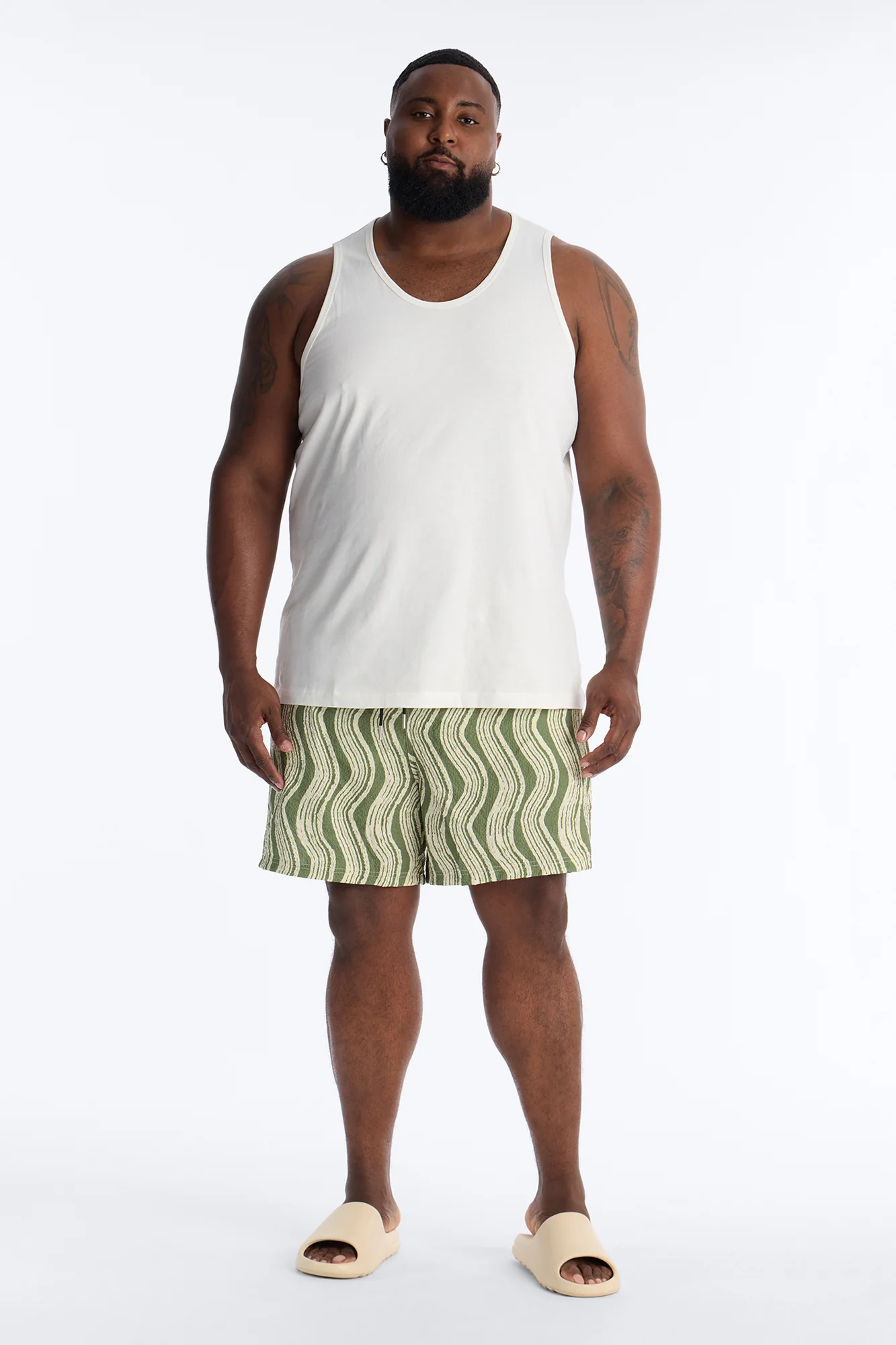 Wave Printed Seersucker Swim Trunk 6″ - Olive - Image 7