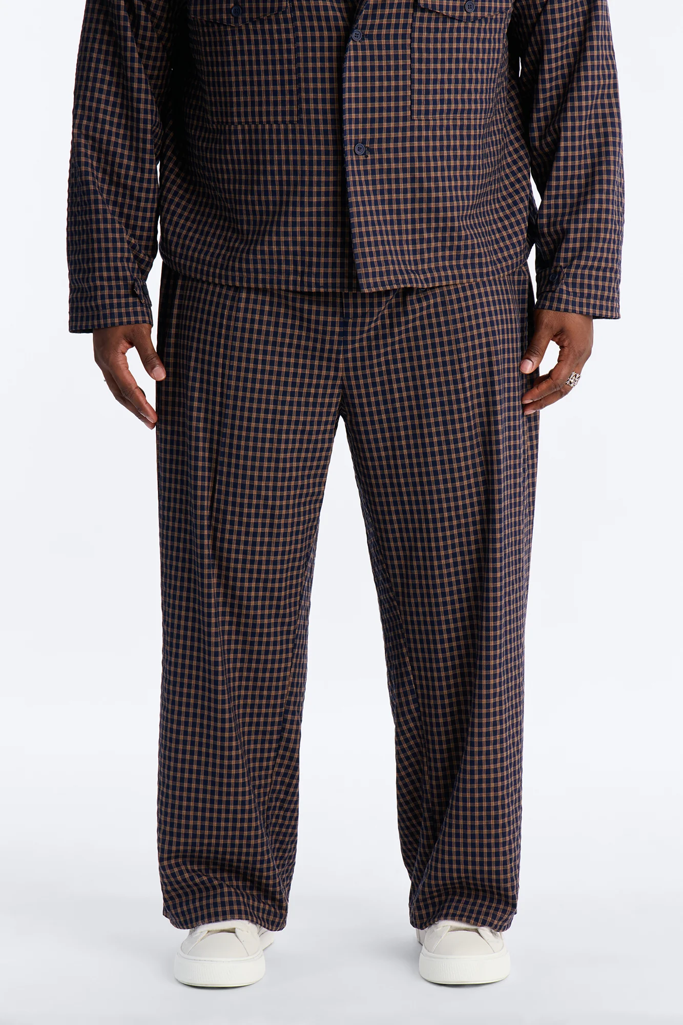 Wide Leg Pleated Downtown London Trouser - Navy - Image 6