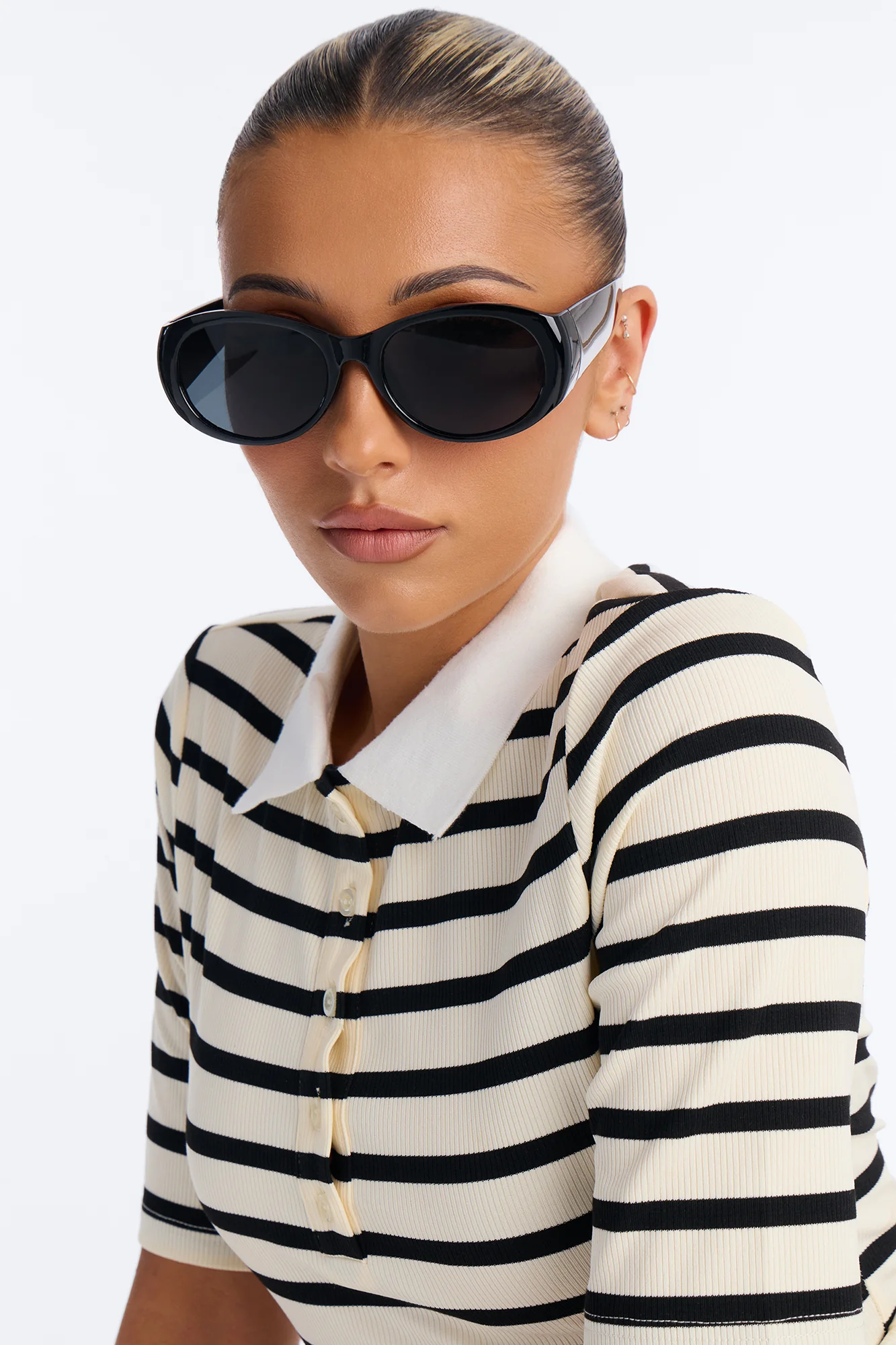 Worldly View Sunglasses - Black