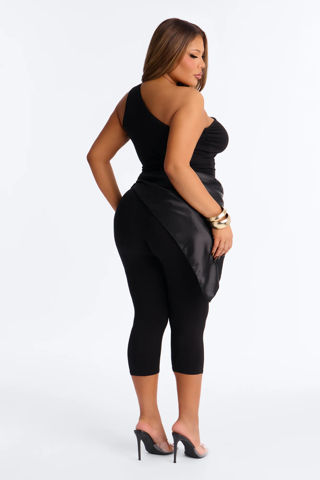Zyla 3 Piece Capri Set - Black - Image 7
